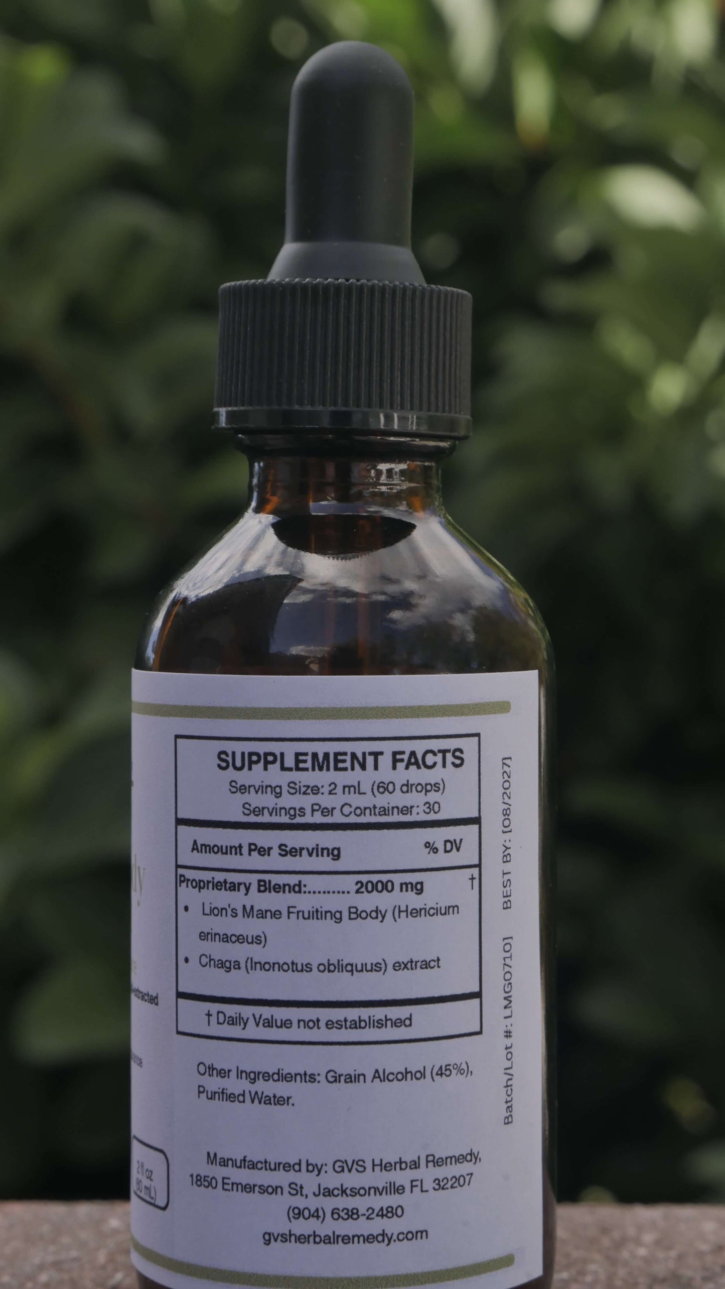 Supplement facts label on a Lion's Mane & Chaga tincture showcasing its ingredients and dosage.